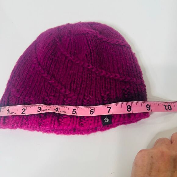 Isis Purple Pink Winter Hat touc Knit 100% Acrylic - Picture 2 of 5